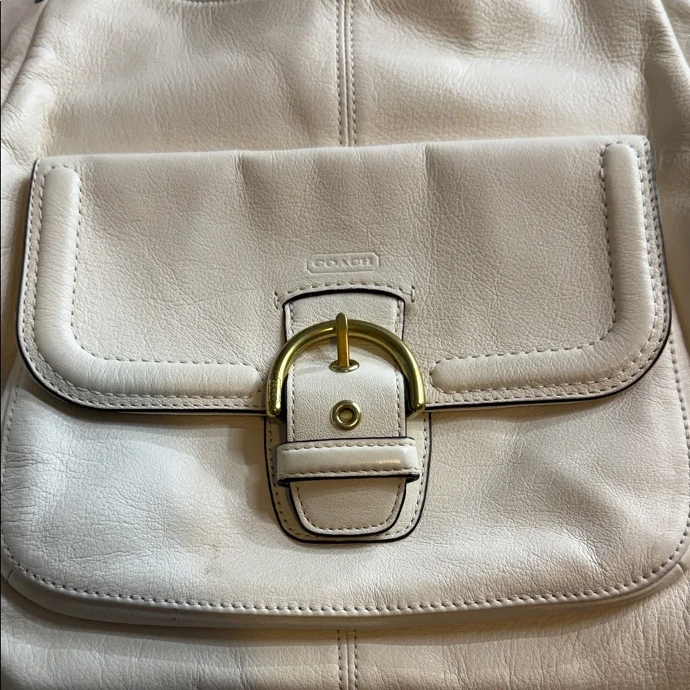 Coach Campbell Triple Entry Pebbled Leather Hobo – Style F24868 in Cream/Ivory